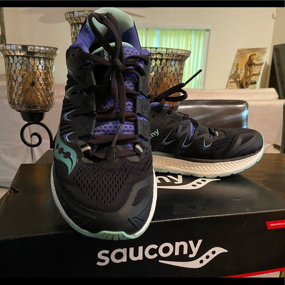 Saucony Running Shoe Size 8 . Barely Worn - image 1